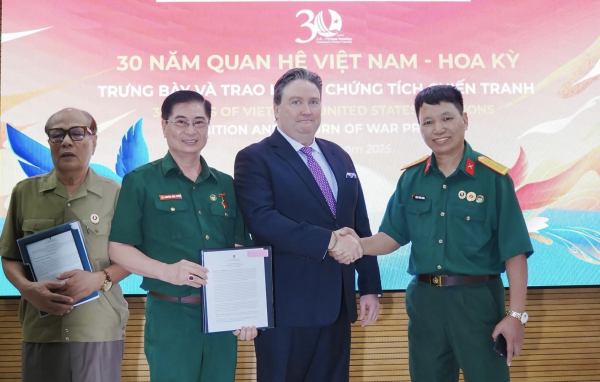 Hành trình trở về của những bộ hồ sơ đặc biệt -0