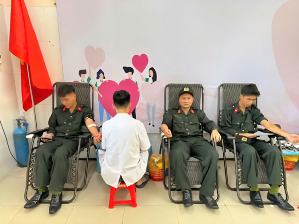 Những giọt hồng ân tình, lan toả giá trị sống vì cộng đồng -0
