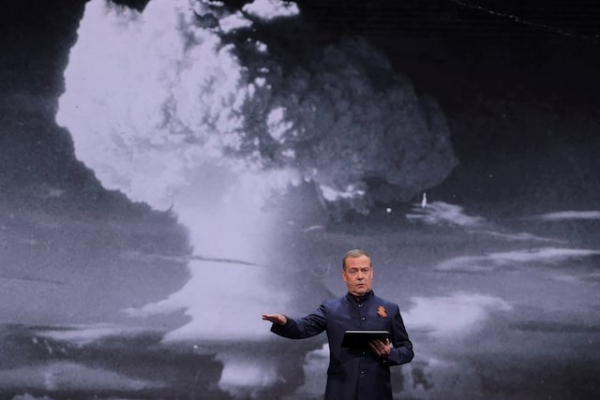 Ông Medvedev cảnh báo nguy cơ xung đột Mỹ-Nga -0