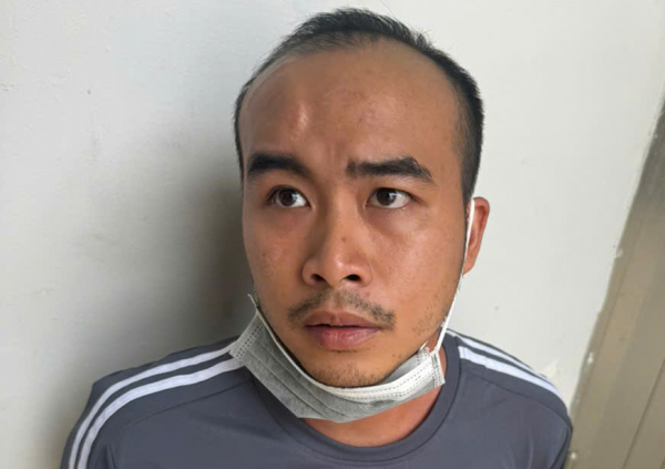  Tên cướp tiệm vàng manh động khai gì? -0