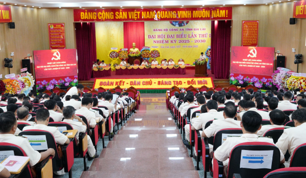 Thứ trưởng Lê Văn Tuyến chỉ đạo Đại hội Đảng bộ Công an tỉnh Gia Lai -0