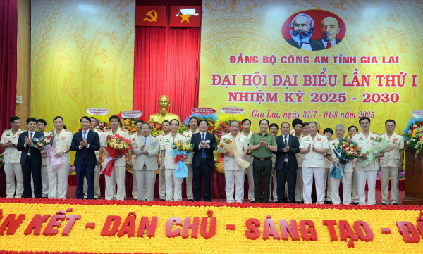 Thứ trưởng Lê Văn Tuyến chỉ đạo Đại hội Đảng bộ Công an tỉnh Gia Lai -0
