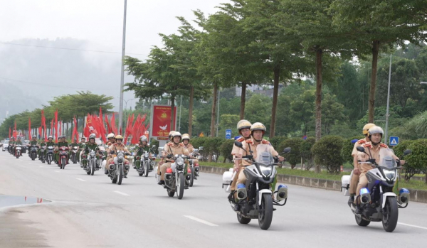 Công an các địa phương ra quân cao điểm tấn công trấn áp tội phạm -1