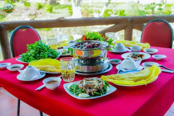 Nét chấm phá thơ mộng giữa Cấm Sơn kỳ vĩ -0
