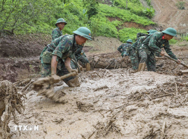 Thủ tướng chỉ đạo tập trung khắc phục hậu quả mưa lũ, lũ quét, sạt lở đất -0