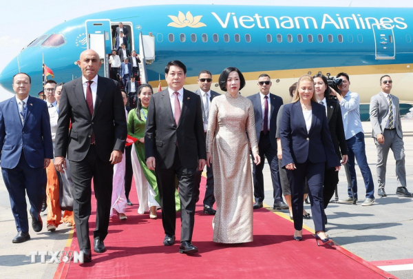 Chủ tịch nước Lương Cường đến Cairo, bắt đầu chuyến thăm Cộng hòa Ai Cập -0