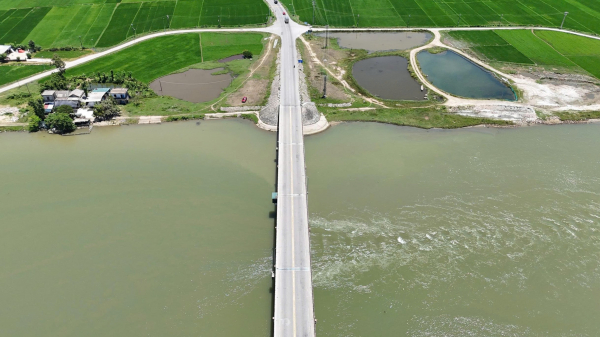 Hơn 348 tỷ đồng sửa chữa đập ngăn mặn giữ ngọt lớn nhất Đông Nam Á -0
