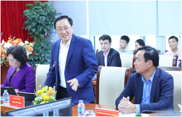 Phó Thủ tướng Chính phủ Hồ Đức Phớc làm việc với NHCSXH -0