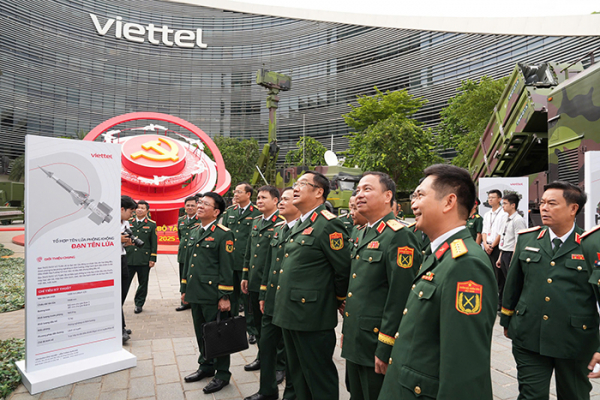 Viettel đặt mục tiêu tăng trưởng 2 con số, đưa Việt -0