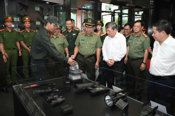 Lan tỏa, phát huy truyền thống, thành tích, chiến công của lực lượng CAND -2