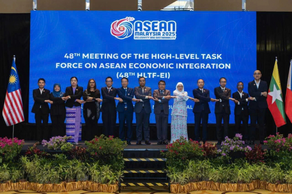 ASEAN giữ vững vai trò trung tâm trong hợp tác kinh tế – thương mại khu vực -0