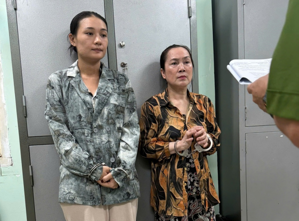 Triệt phá nhóm gia đình cho vay lãi nặng, thu lợi bất chính hàng tỷ đồng -0