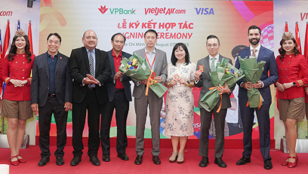 Vietjet và VPBank ra mắt thẻ tín dụng đồng thương hiệu YOJO – Vietjet VPBank -0