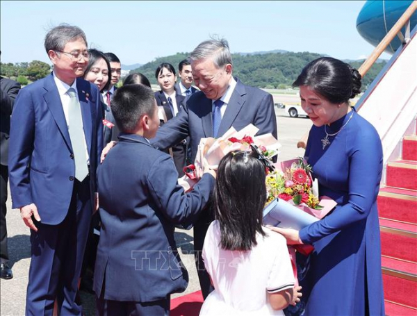 Tổng Bí thư Tô Lâm và Phu nhân bắt đầu thăm cấp Nhà nước Đại Hàn Dân Quốc -0