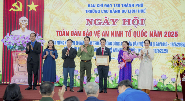 Ghi ở ngôi trường có cách làm hay, lan tỏa phong trào Toàn dân bảo vệ an ninh Tổ quốc -0