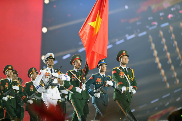 Hơn 50.000 khán giả bùng nổ với Chương trình “TỔ QUỐC TRONG TIM -0