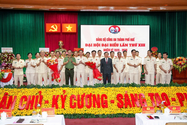Thứ trưởng Phạm Thế Tùng dự Đại hội Đảng bộ Công an thành phố Huế  -0