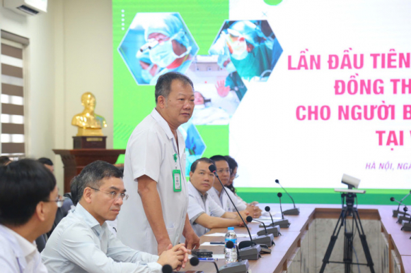 Lần đầu tiên Việt Nam ghép thành công đồng thời tim - phổi cho người bệnh suy đa tạng -0