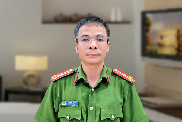 Thủ lĩnh ở một đơn vị anh hùng -0