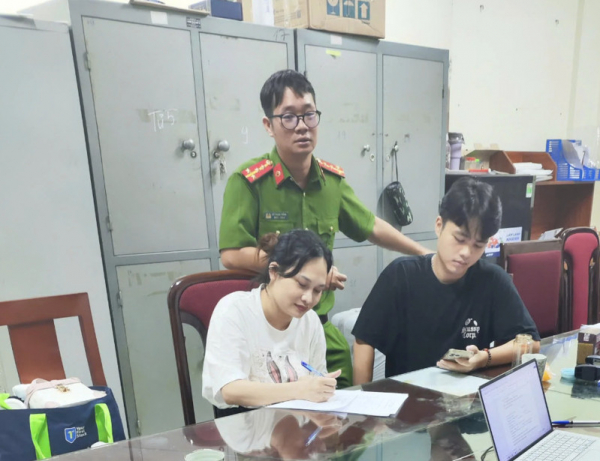 thêu.jpg -0