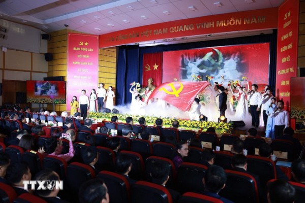 Thủ tướng: Đẩy mạnh phát triển và làm chủ công nghệ chiến lược, công nghệ lõi -0