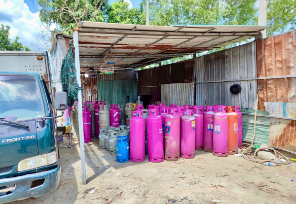 Triệt phá xưởng sang triết gas lậu quy mô lớn, thu lợi bất chính hơn nửa tỷ đồng -2