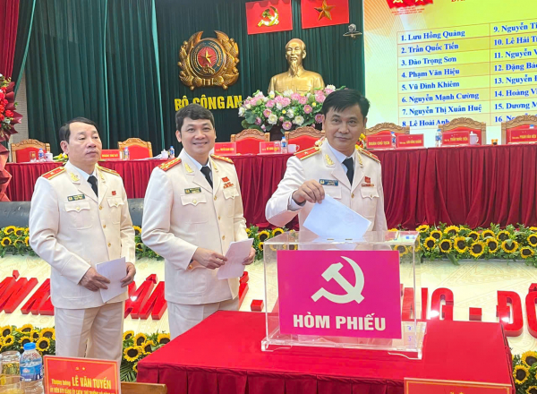Đại hội đại biểu Đảng bộ Cục Công nghiệp an ninh lần thứ I -0