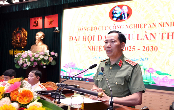 Thứ trưởng Lê Văn Tuyến dự, chỉ đạo tại Đại hội Đảng bộ Cục Công nghiệp an ninh lần thứ I -0