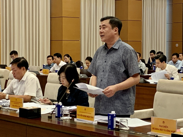 Chống thuốc giả, thực phẩm giả luôn là cấp bách -0