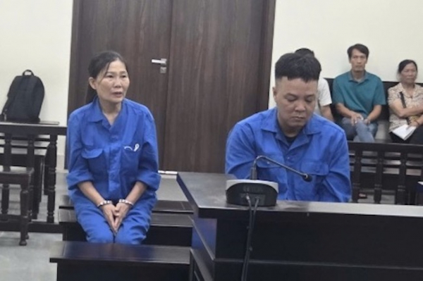 Thành lập văn phòng bất động sản để lừa đảo 18 người có nhu cầu làm sổ đỏ  -0