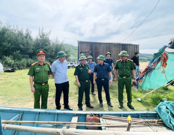Hà Tĩnh “chi nóng” 100 triệu đồng cho các xã, phường để phòng chống bão số 5 -0