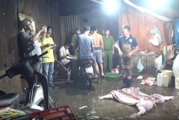 Ngăn chặn thực phẩm bẩn ngay “thủ phủ chăn nuôi” -0