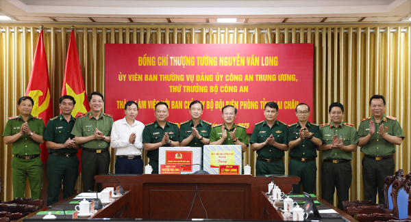 Thứ trưởng Nguyễn Văn Long dự Lễ khởi công  2 trường học nội trú biên giới Lai Châu -0
