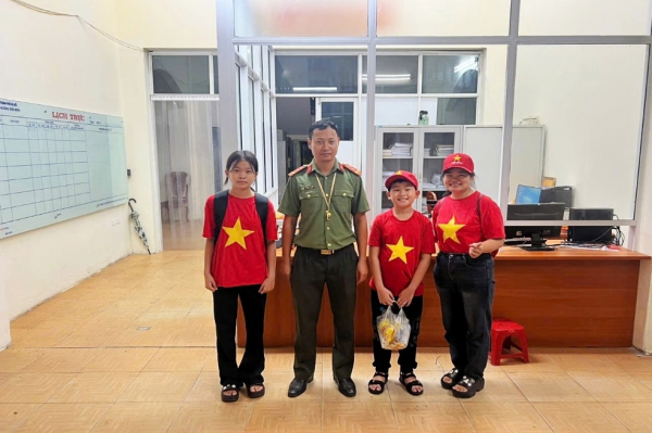 Phòng ngừa trẻ em bị lạc khi tham gia các hoạt động dịp Lễ kỷ niệm A80 -0