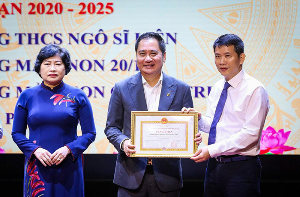 Tập đoàn T&T Group vinh dự được nhận Bằng khen của UBND Thành phố Hà Nội vì những đóng góp, cống hiến trong phong trào thi đua -0