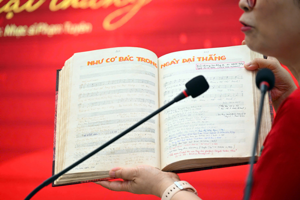 Ôn lại lịch sử hào hùng của dân tộc qua các ấn phẩm đặc biệt của báo Nhân dân -0