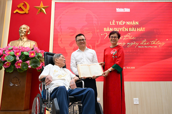 Ôn lại lịch sử hào hùng của dân tộc qua các ấn phẩm đặc biệt của báo Nhân dân -0