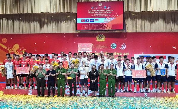 Giải bóng chuyền Công an, Cảnh sát quốc tế 2025 khép lại với nhiều trận đấu chất lượng và đầy hào hứng -0