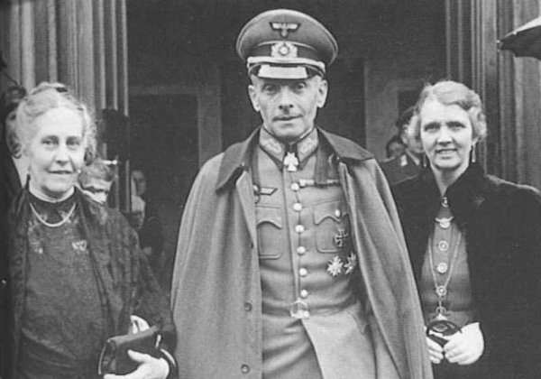 Vì sao âm mưu ám sát Hitler bị bại lộ? -0