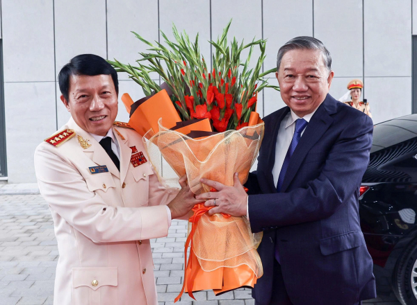 Trang trọng Lễ truy tặng danh hiệu Anh hùng Lực lượng vũ trang nhân dân cho cố Bộ trưởng Bùi Thiện Ngộ -0