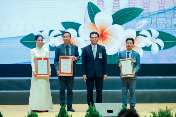 T&T Group hoàn thành đường dây truyền tải điện gió Savan 1 về Việt Nam trước thềm Đại lễ A80 -0