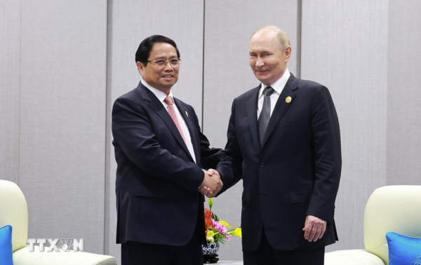 Thủ tướng Phạm Minh Chính hội kiến Tổng thống Nga Vladimir Putin -0