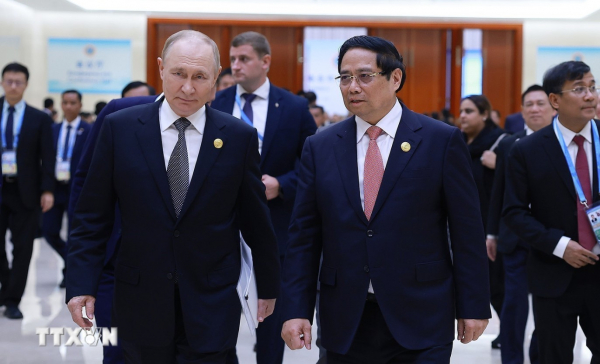 Thủ tướng Phạm Minh Chính hội kiến Tổng thống Nga Vladimir Putin -0