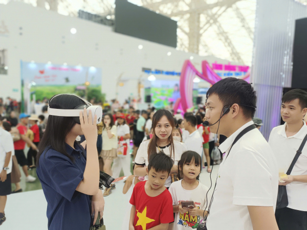 Du lịch văn hoá 3 miền tại Triển lãm thành tựu đất nước “80 năm hành trình Độc lập – Tự do – Hạnh phúc” -1