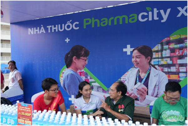 Những khoảnh khắc đẹp tại các trạm sức khỏe Pharmacity đồng hành cùng A80 -0