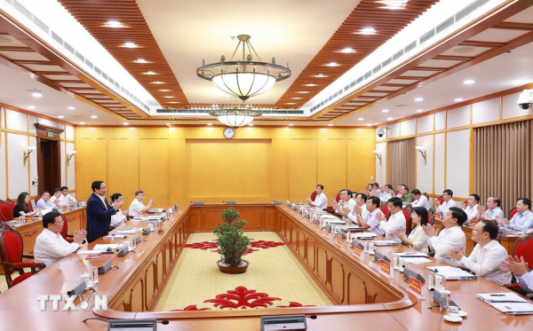Bộ Chính trị làm việc với Ban Thường vụ Tỉnh ủy các tỉnh An Giang và Lâm Đồng -0