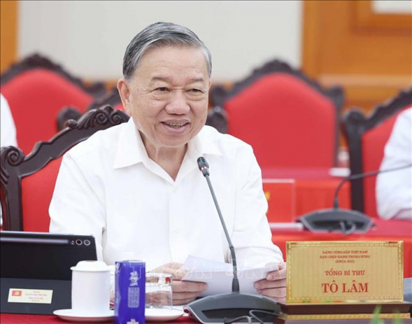 Bộ Chính trị cho ý kiến về công tác chuẩn bị Đại hội Đảng bộ MTTQ, các đoàn thể Trung ương -0