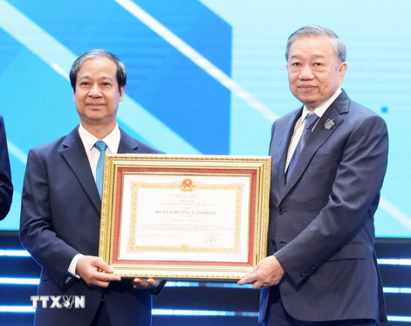 Tổng Bí thư Tô Lâm: Không áp đặt những chuẩn mực cũ cho nền giáo dục hiện đại -0