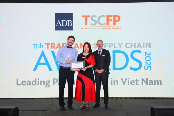Lập “cú đúp” giải thưởng từ ADB, TPBank ghi dấu ấn trên bản đồ tài trợ thương mại toàn cầu -0