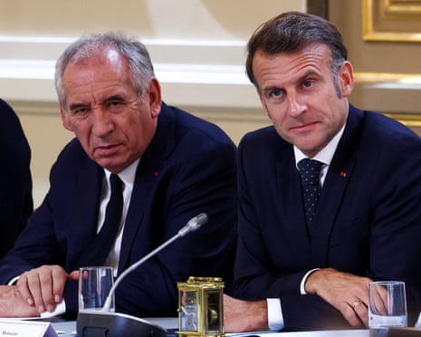 Khủng hoảng chính phủ ở Pháp thách thức khả năng cầm quyền của Tổng thống Macron -0